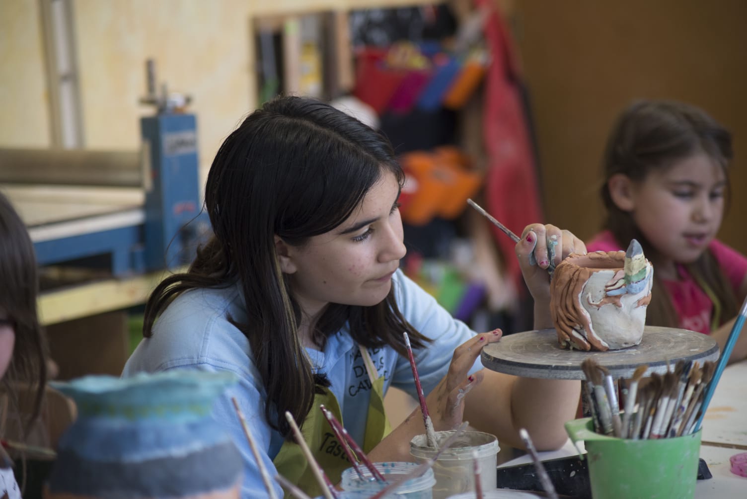 zenc-taller-de-ceramica-explora-la-creativitat-rebeca-puertolas